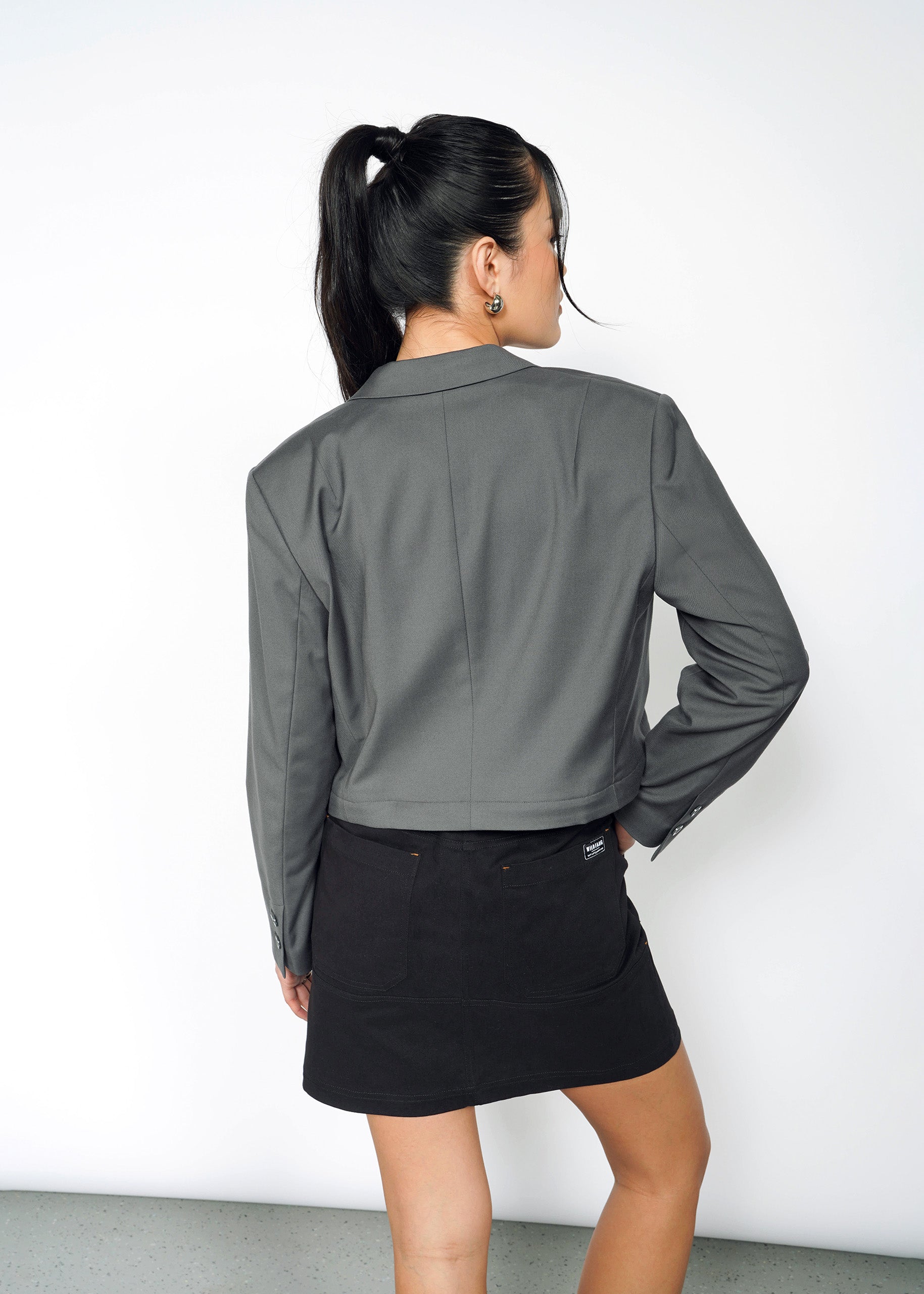 S=The Empower Cropped Convertible Blazer in Charcoal/Blueberry