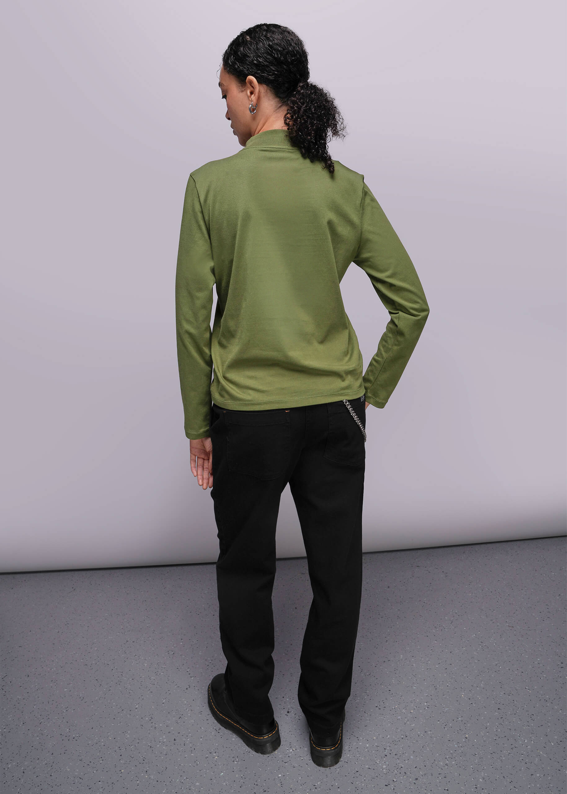 THE EVERYDAY LONG SLEEVE MOCK NECK TEE