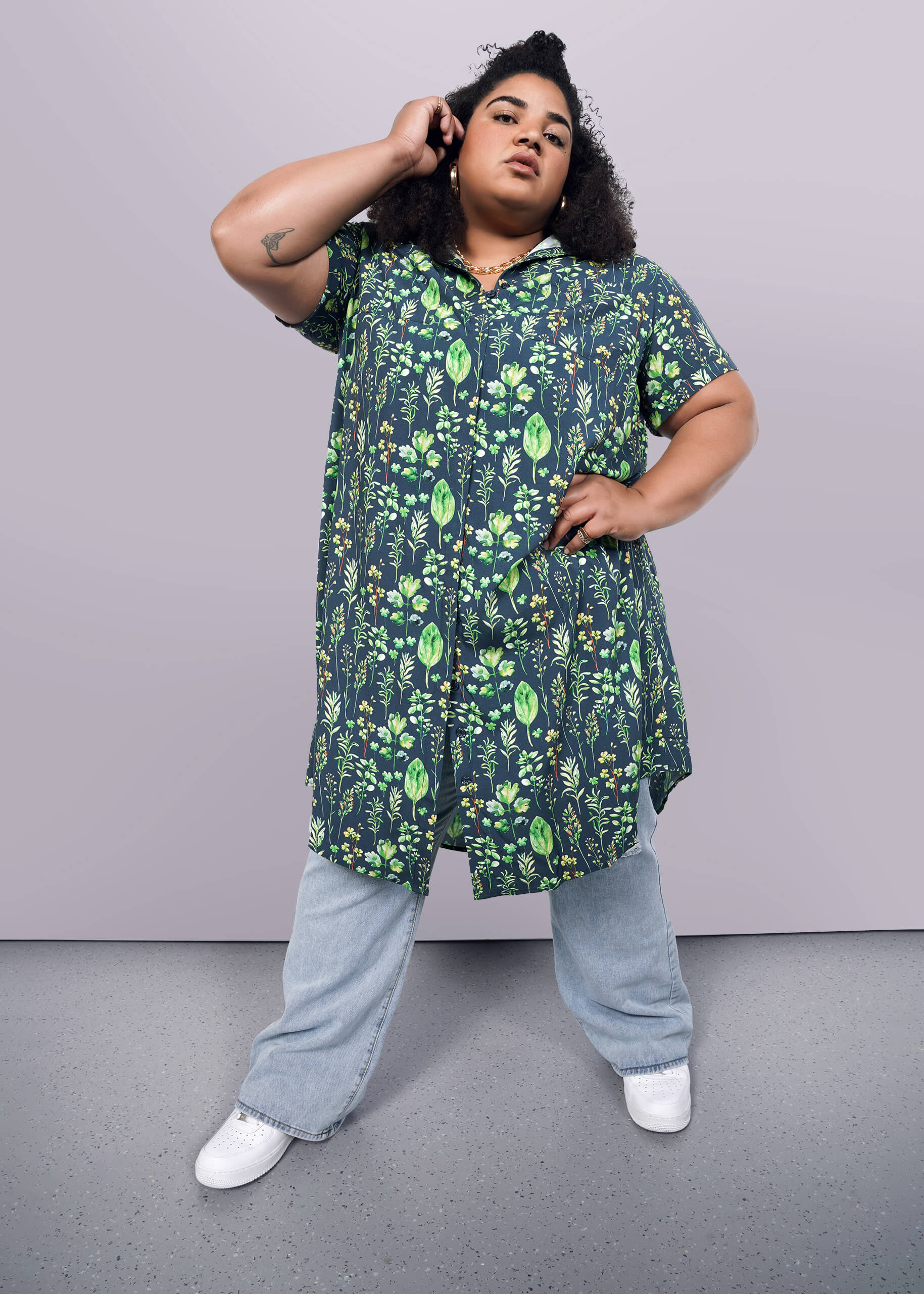 1X=Model wearing The Empower Shirt Dress in Leaf Navy
