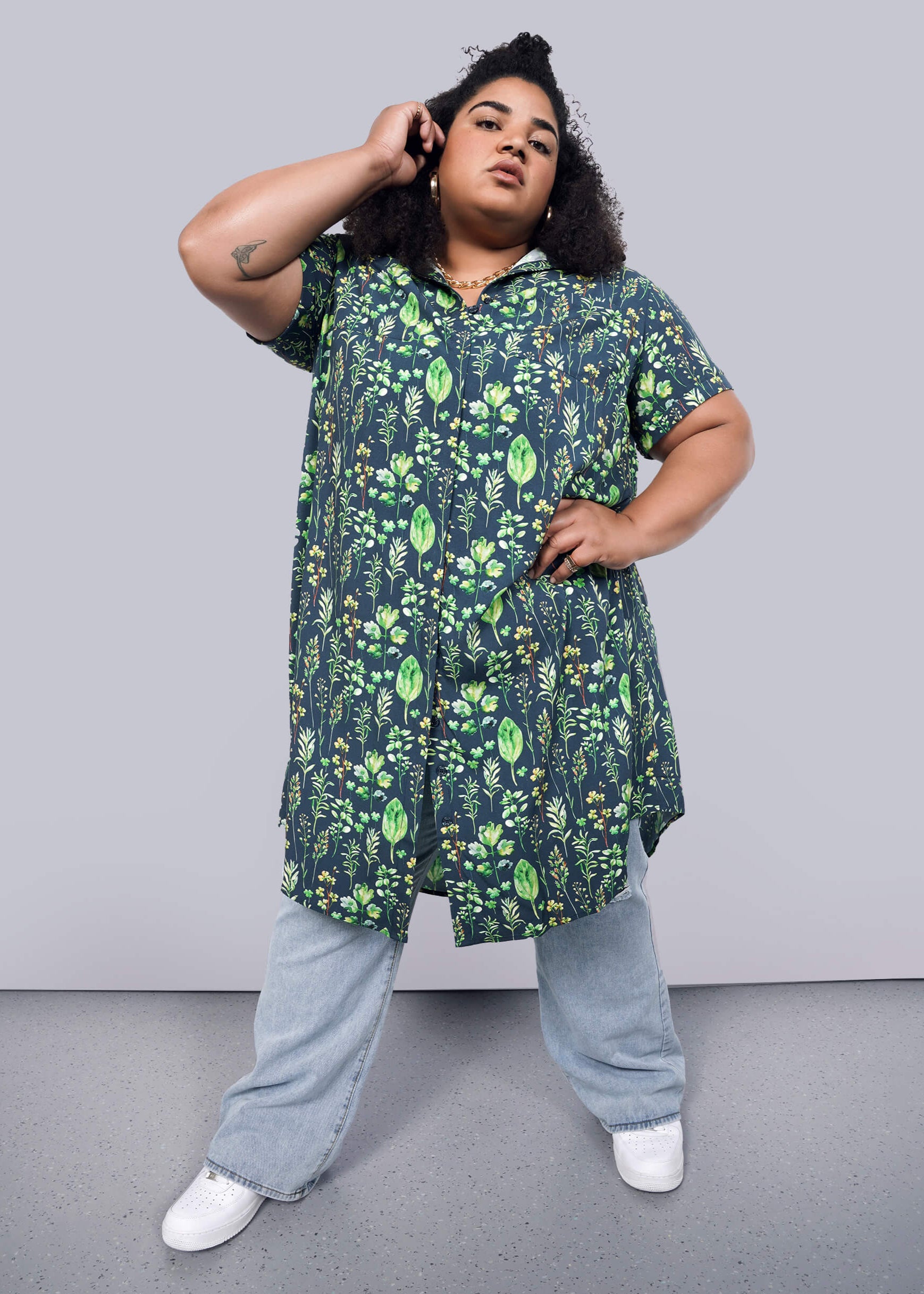 1X=Model wearing The Empower Shirt Dress in Leaf Navy