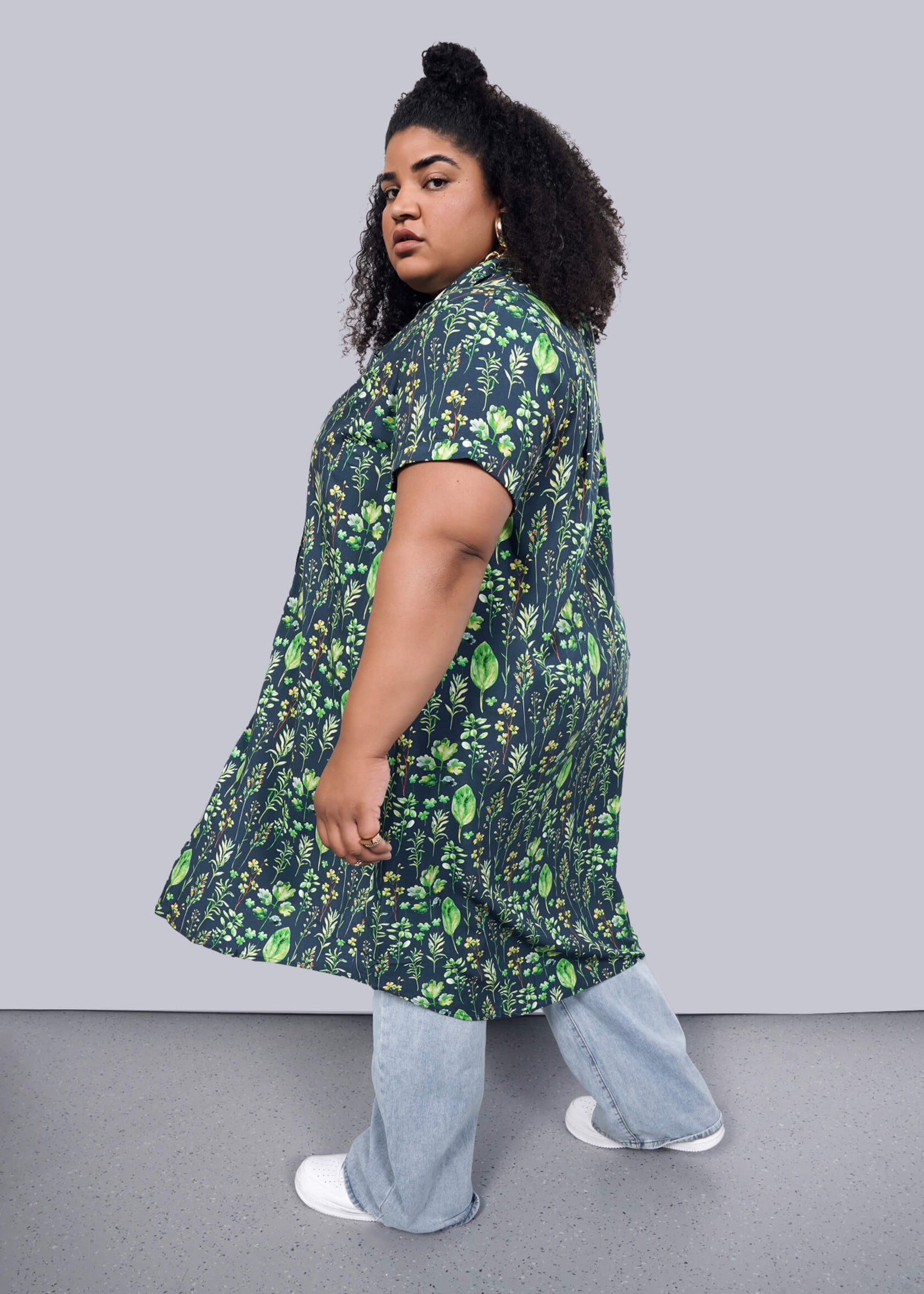1X=Model wearing The Empower Shirt Dress in Leaf Navy