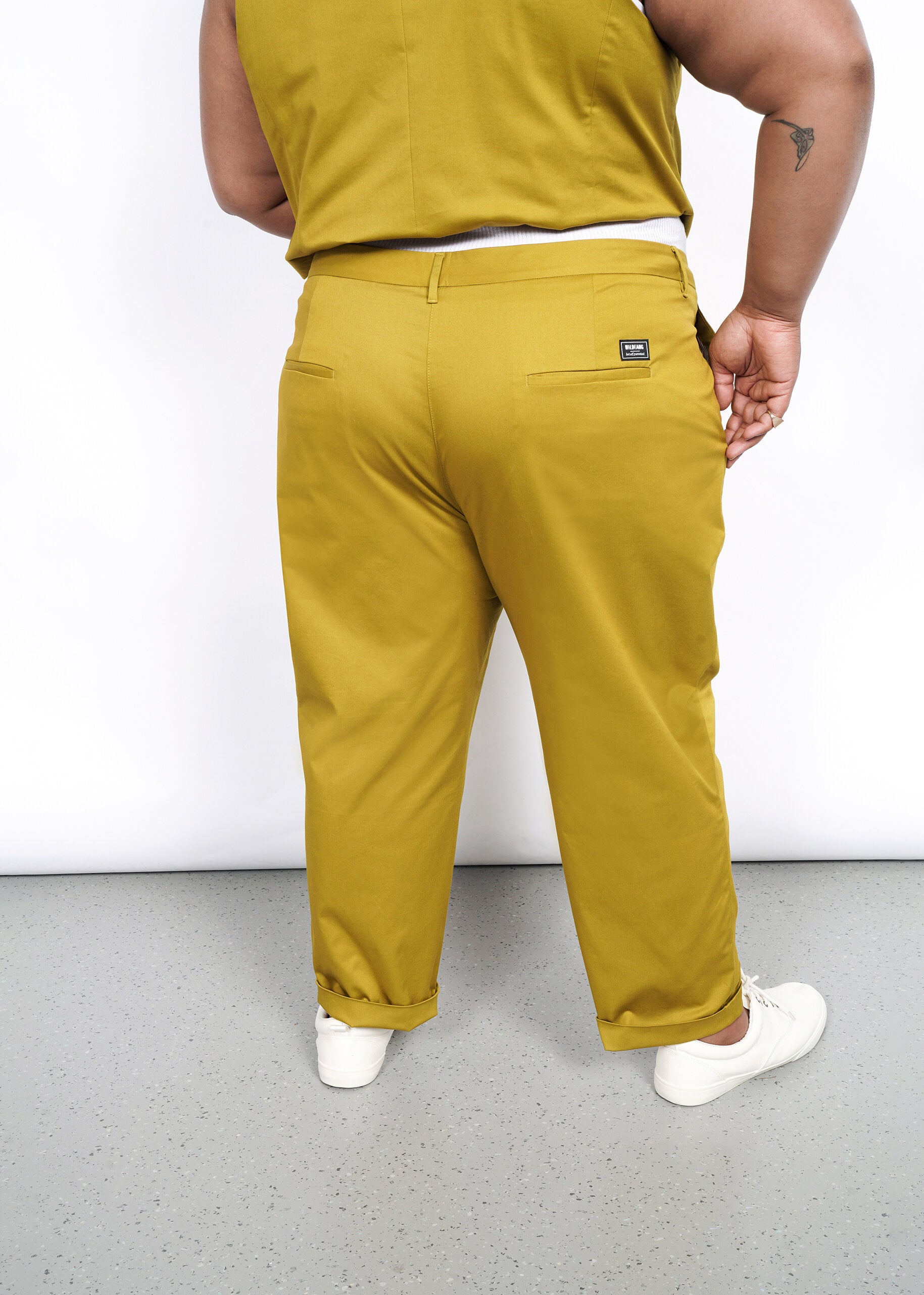 1X=The Essential Slim Crop Pant in Dijon