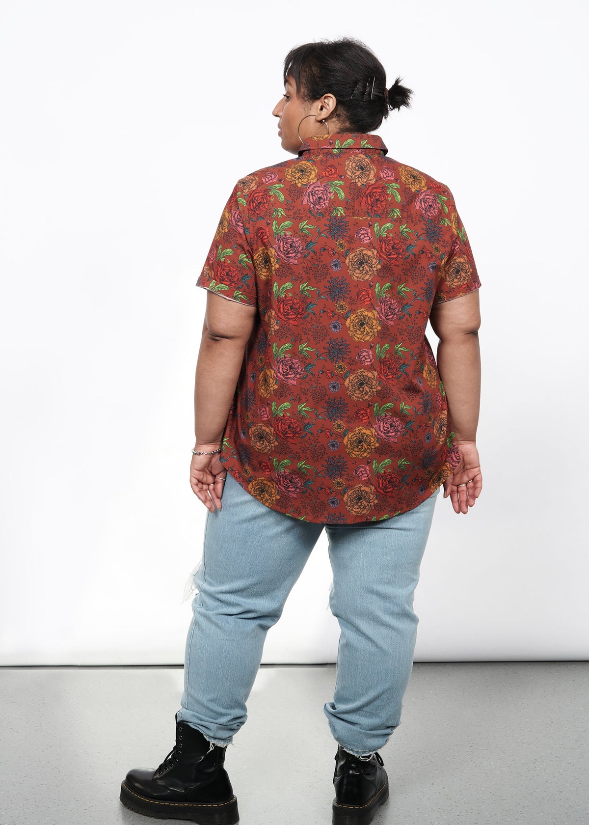 Model wearing The Essential Button Up in Blooms Cinnamon