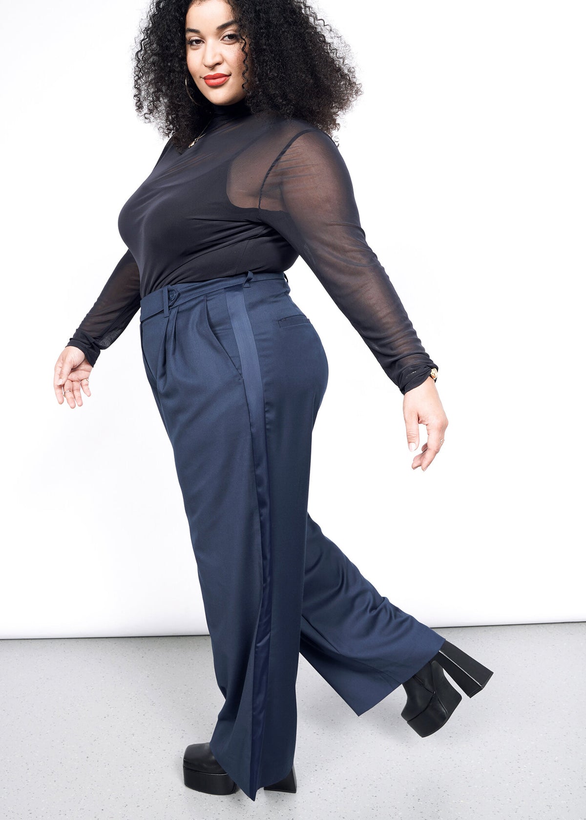 The Empower Colorblock Wide Leg Trouser in Navy