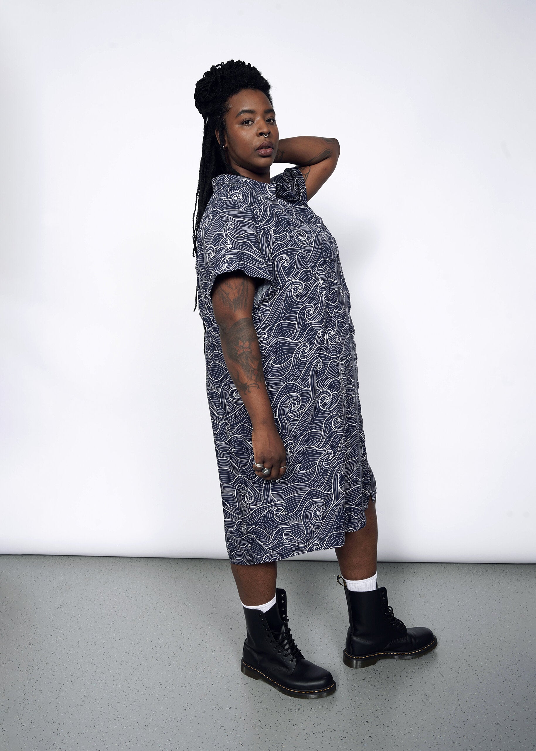 The Empower Shirt Dress in Waves Navy/White