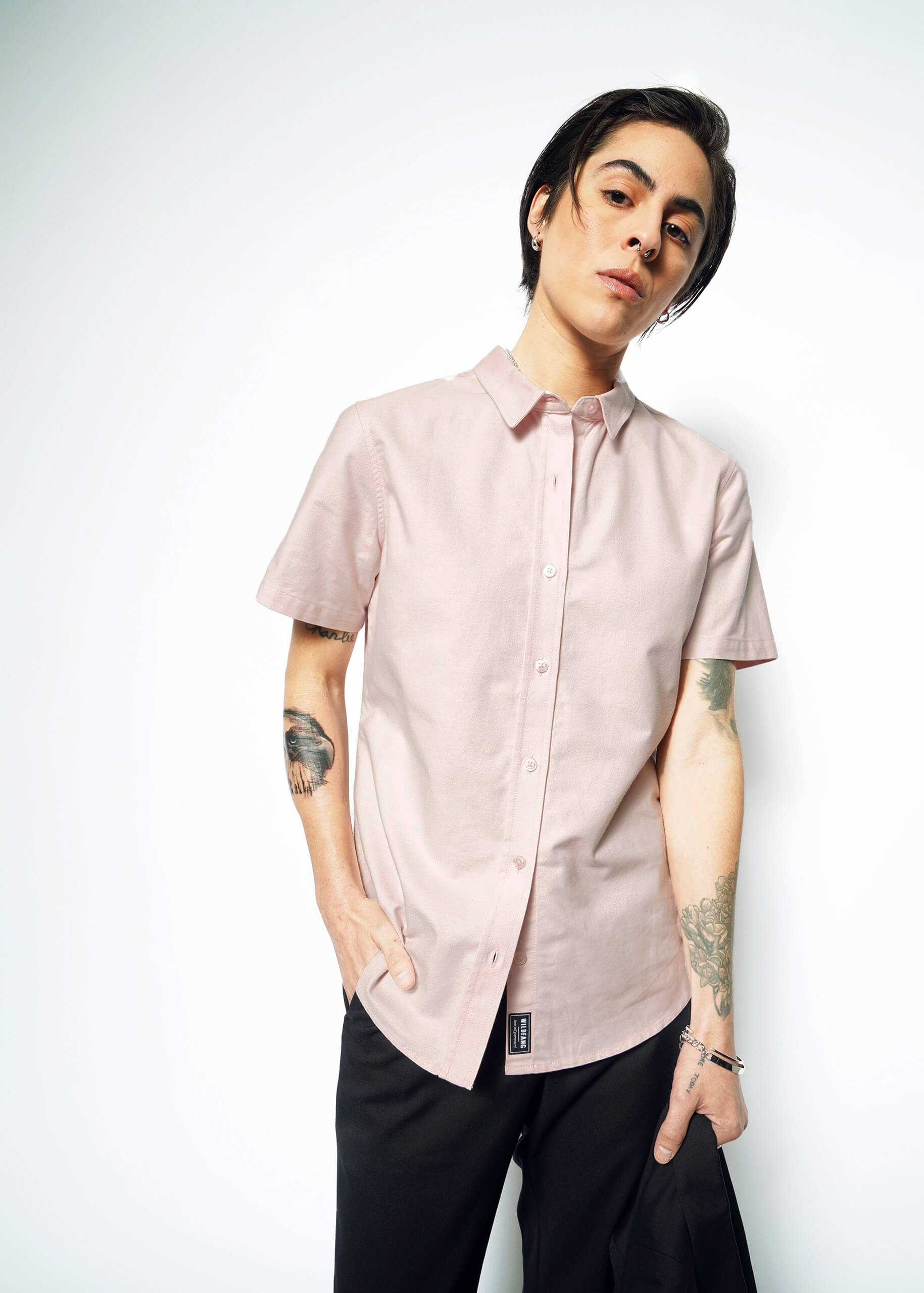 Front view of model in Wildfang Essential Oxford Button Up in Blush