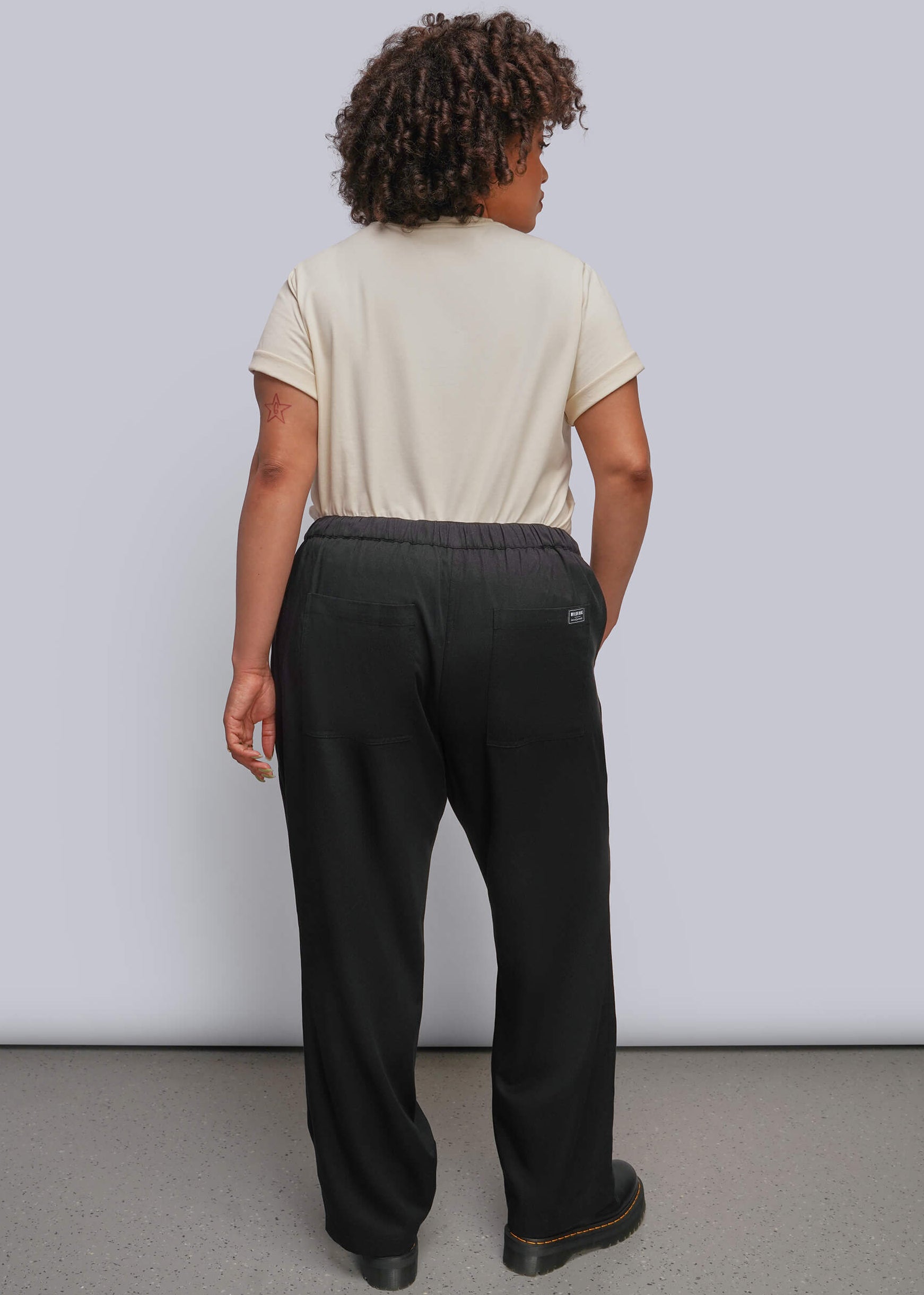 The Everyday Drawstring Pant – Wildfang