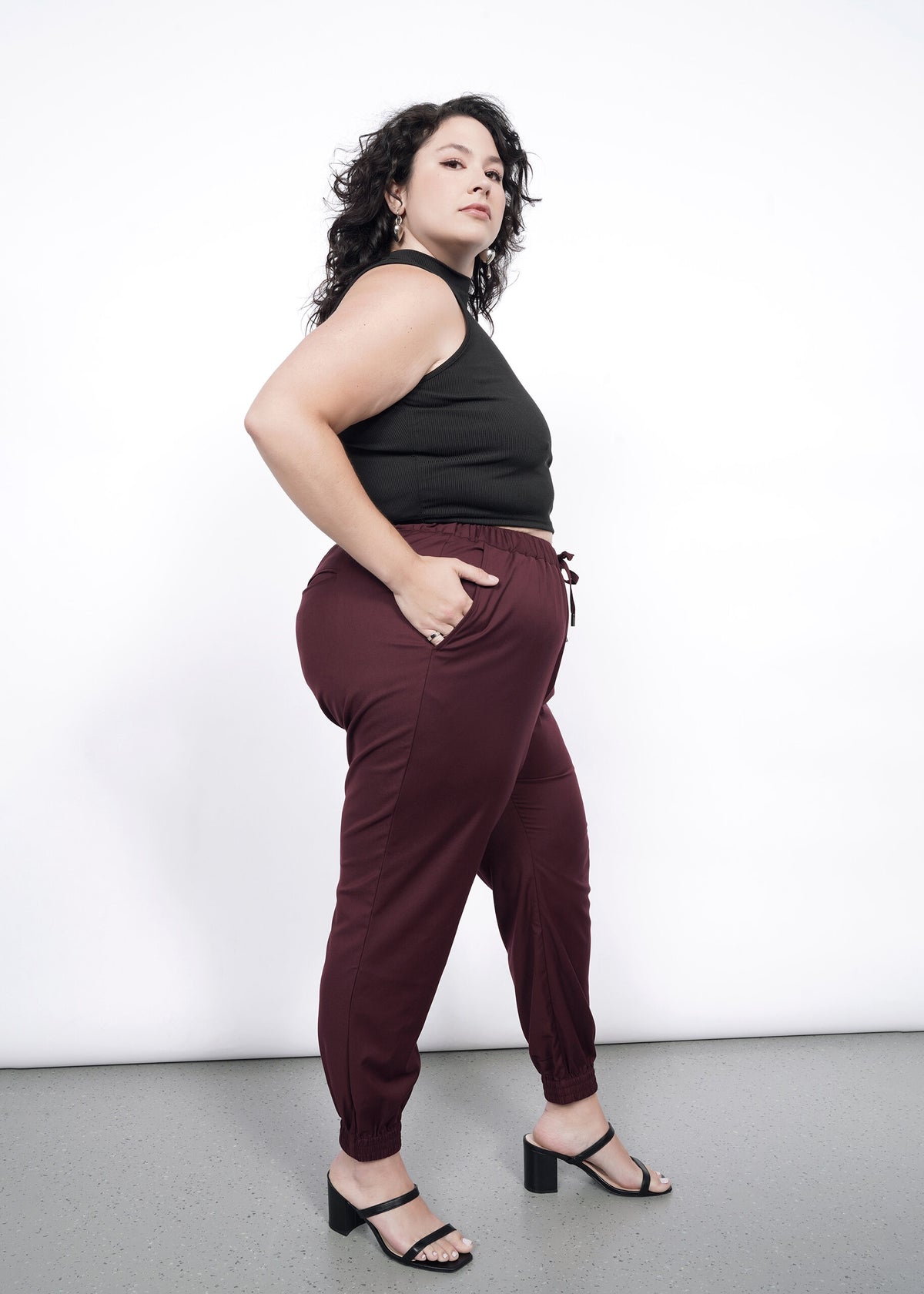 The Empower Drawstring Pant in Merlot