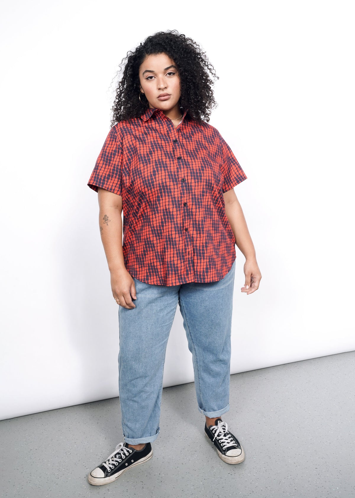 The Essential Button Up in Wavy Plaid Chili