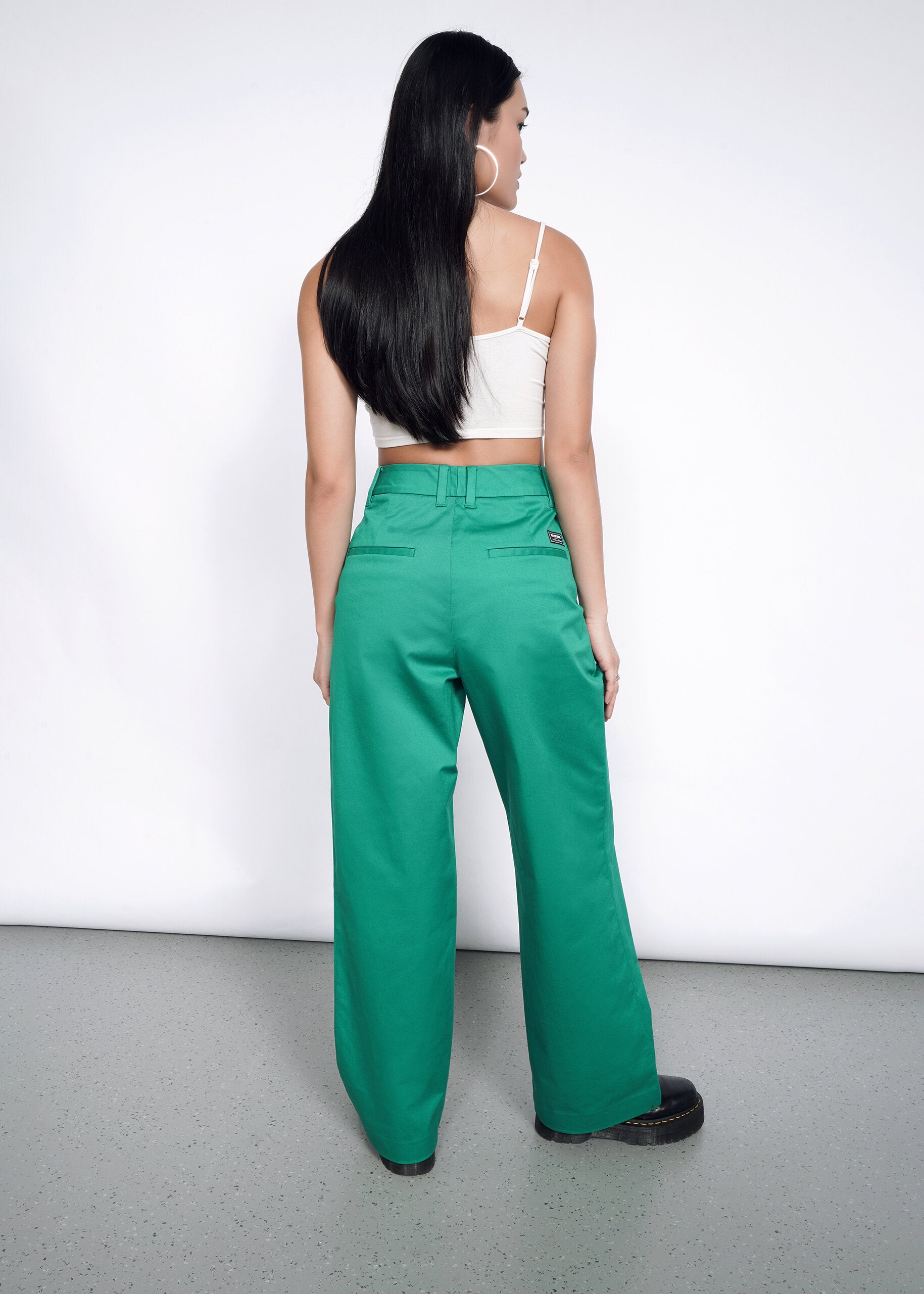 Model wearing The Essential Wide Leg Trouser in Emerald