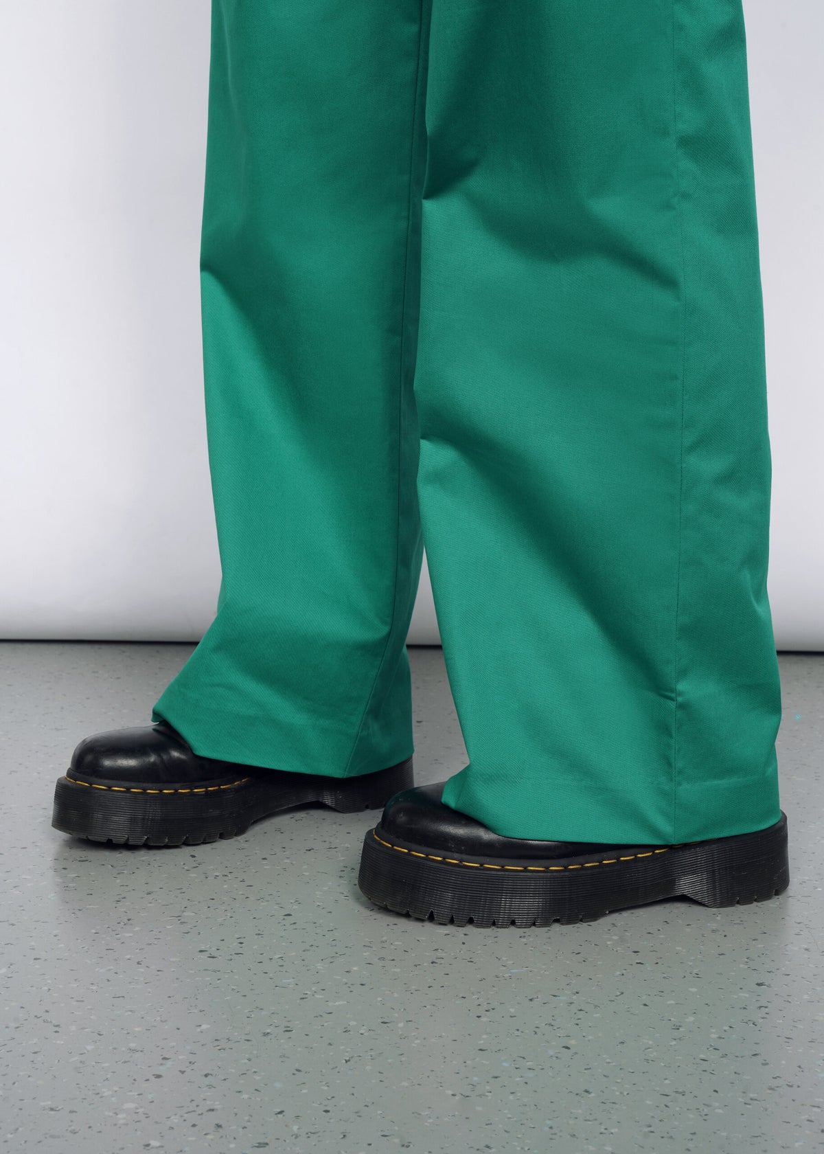 Model wearing The Essential Wide Leg Trouser in Emerald