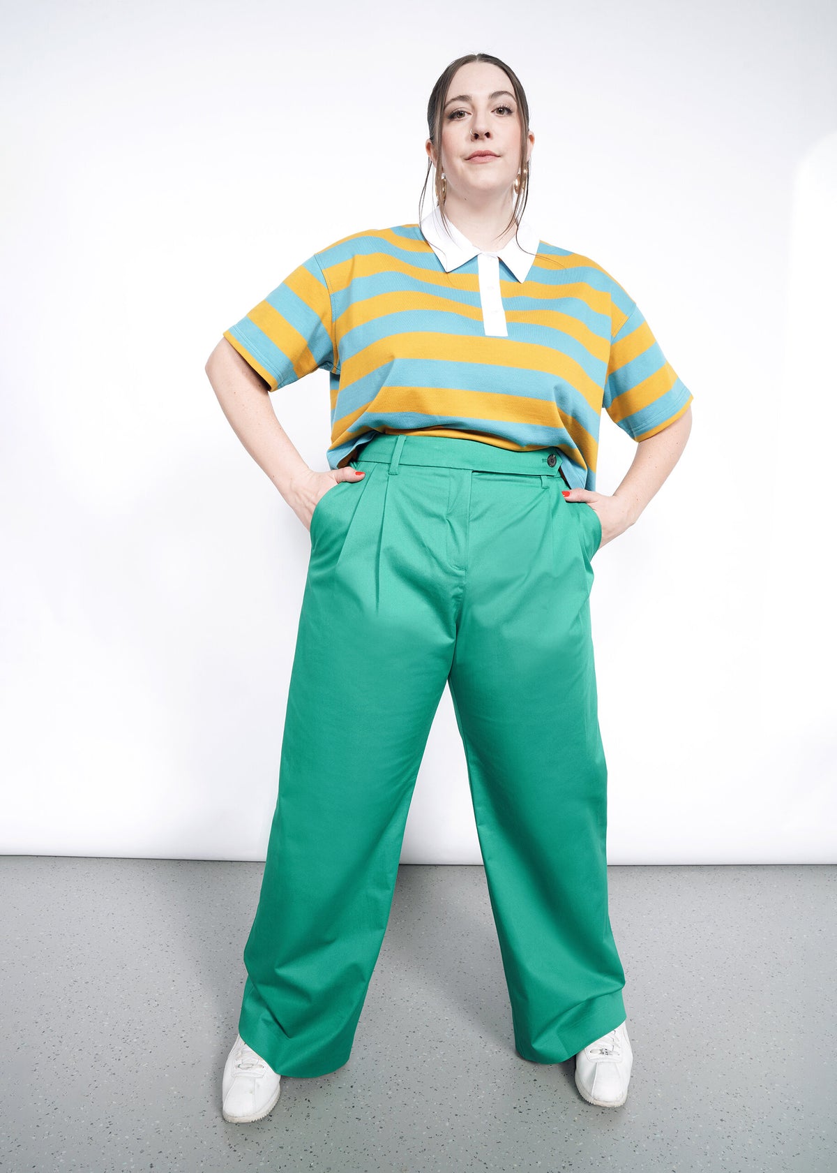 Model wearing The Essential Wide Leg Trouser in Emerald