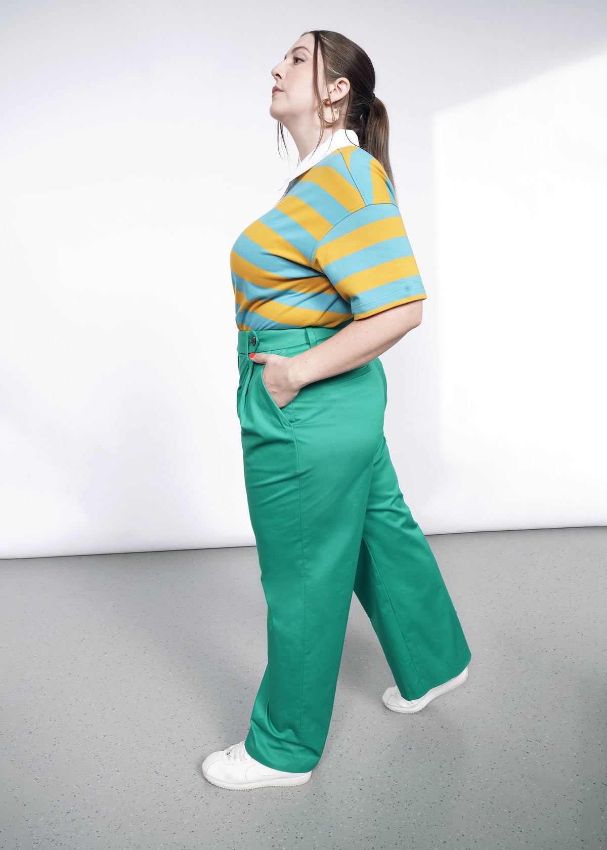 Model wearing The Essential Wide Leg Trouser in Emerald