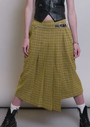 Video of two models wearing The Debbie Harry x Wildfang Wrap Skirt and showing the fit and features