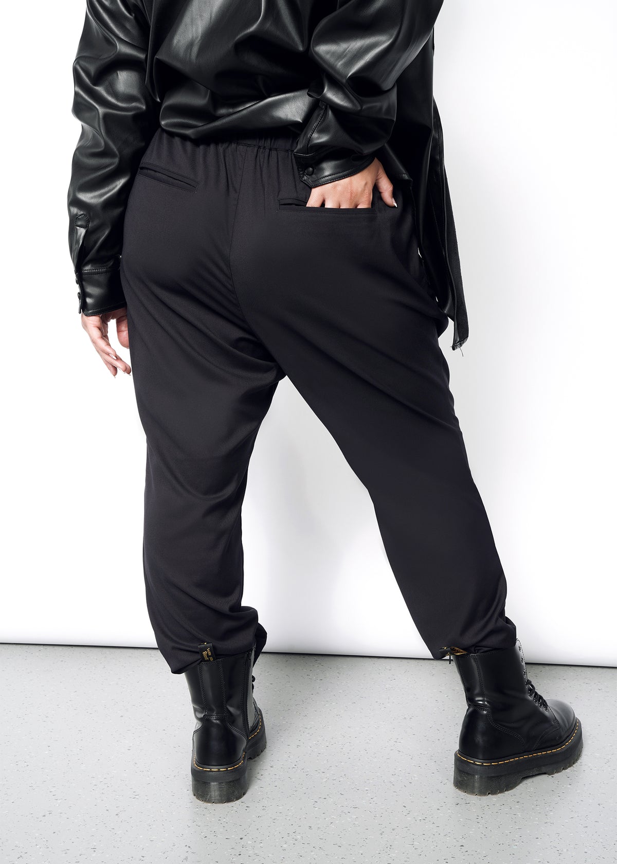 The Empower Drawstring Pant